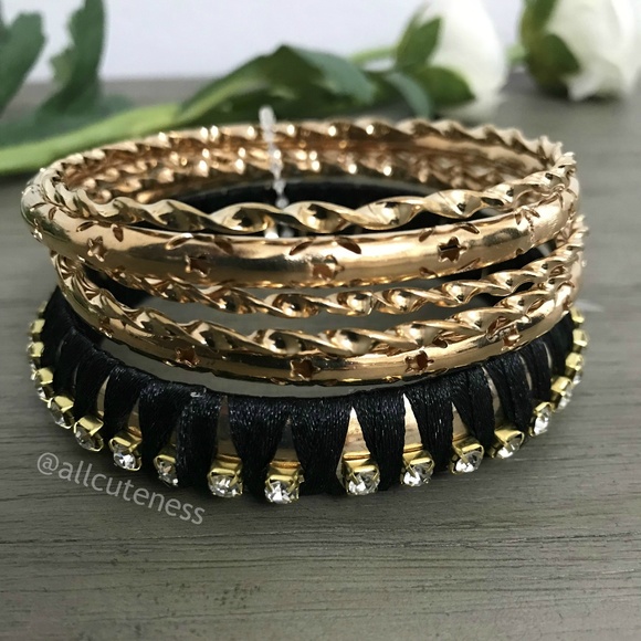 🎀 Bangle Bracelets - Picture 1 of 2
